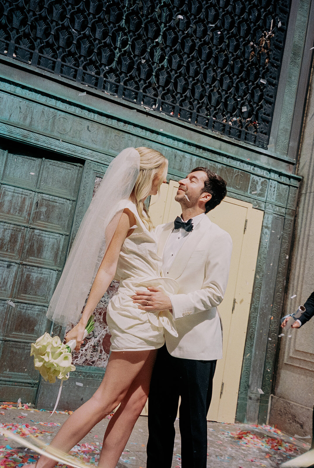New York-City Hall-Elopement-Chic-Candid-Wedding-Larisa-Shorina-108