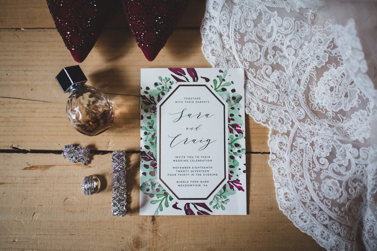 barn-wedding-photographer-invitations