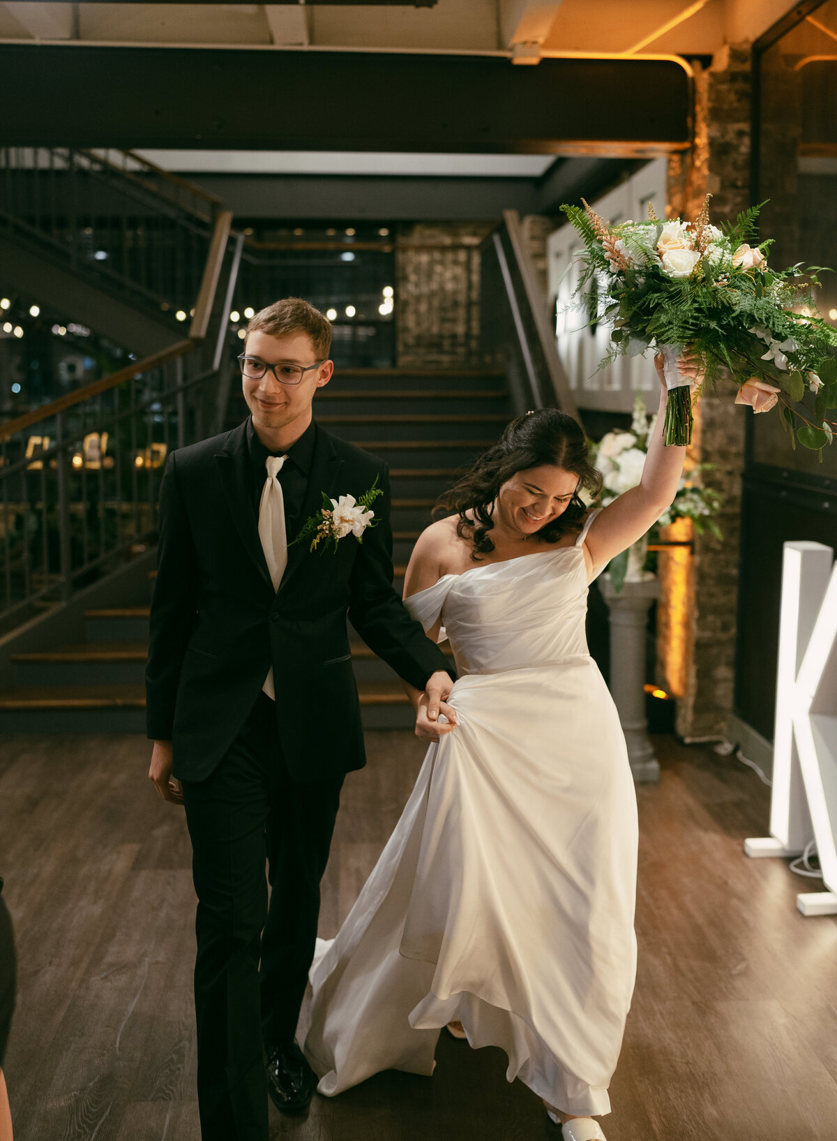 Winter_Wedding_at_The_Gage_in_Milwaukee-12