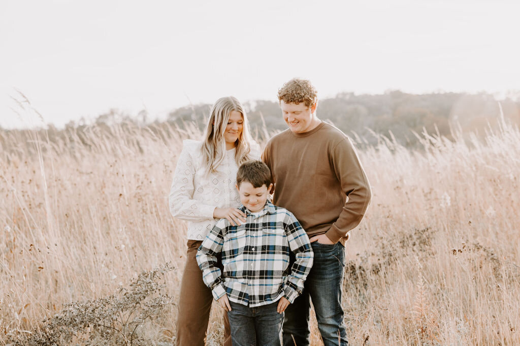 christina_ney_photography_wedding_engagement_lifestyle_photographer_dubuque_iowa_wedding_planning_assistance_adventurous_bold_laidback Family Photography13