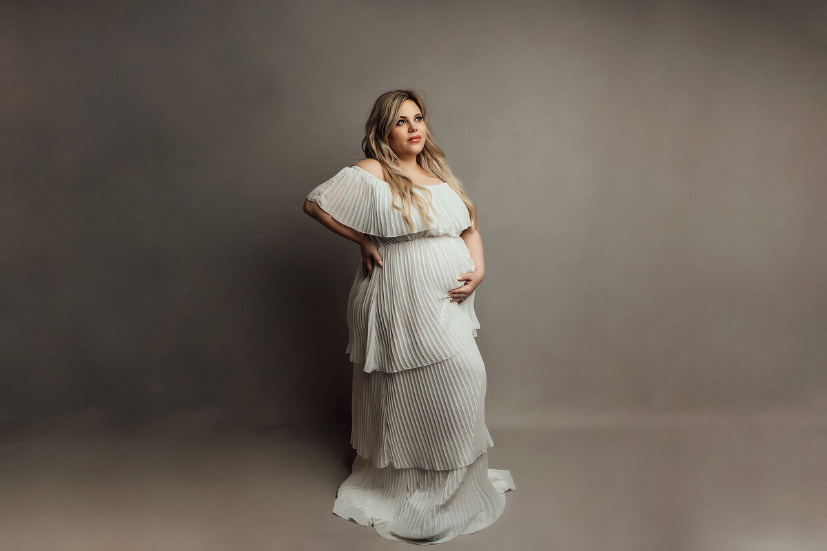 kalispell photographer studio maternity session