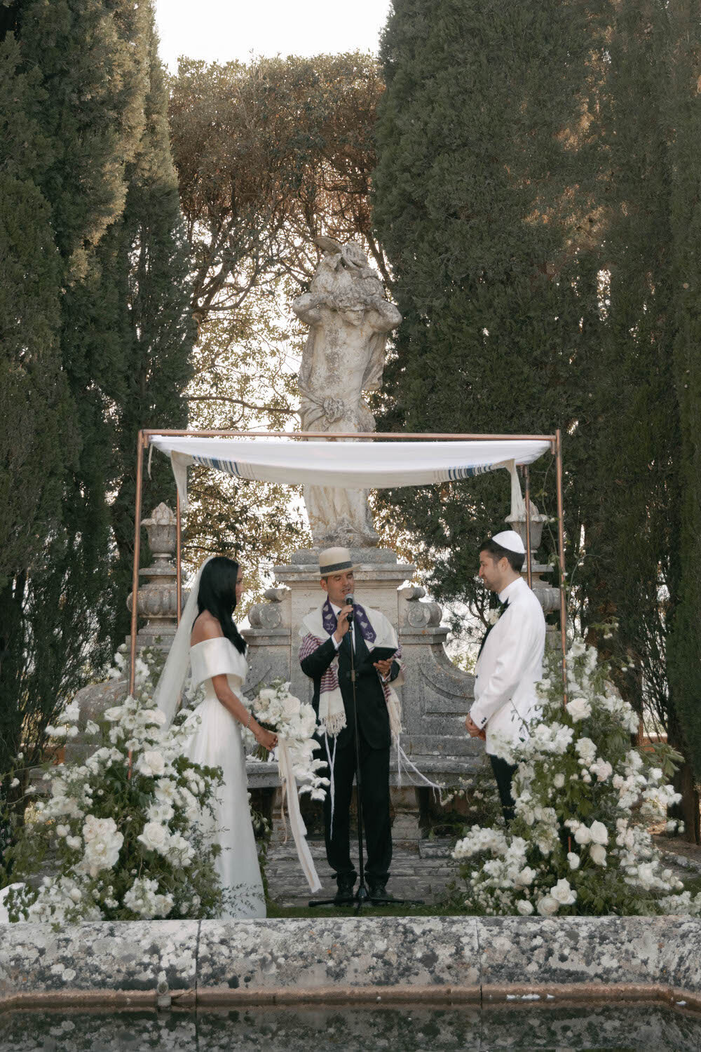 Flora_And_Grace_La_Foce_Tuscany_Editorial_Wedding_Photographer-319