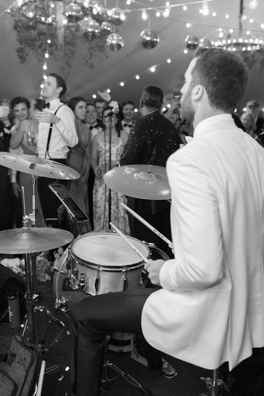 Martha_s Vineyard Edgartown Wedding Photos-By Halie Wedding Photography-IT20230923-FINAL-1476