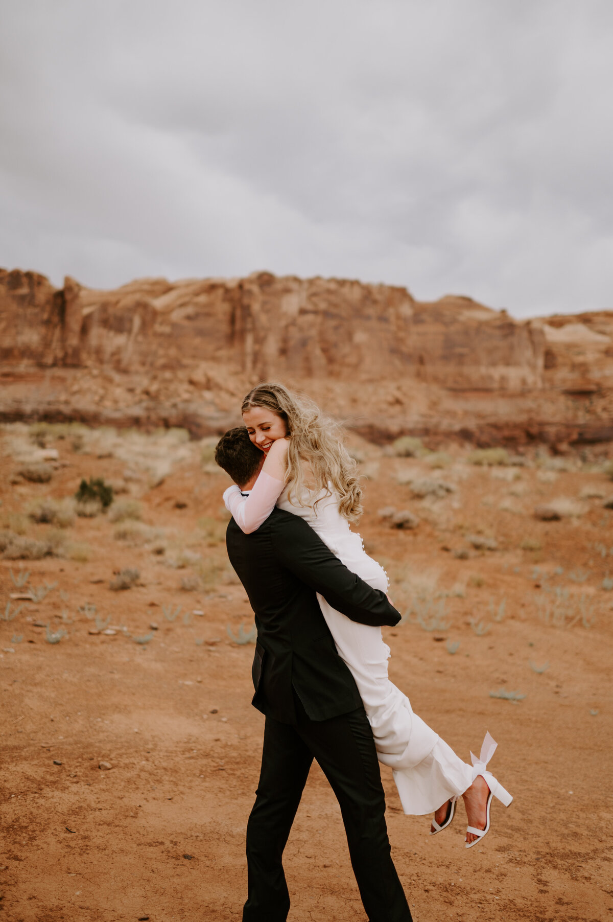 red-earth-moab-utah-wedding2196-2 (1)