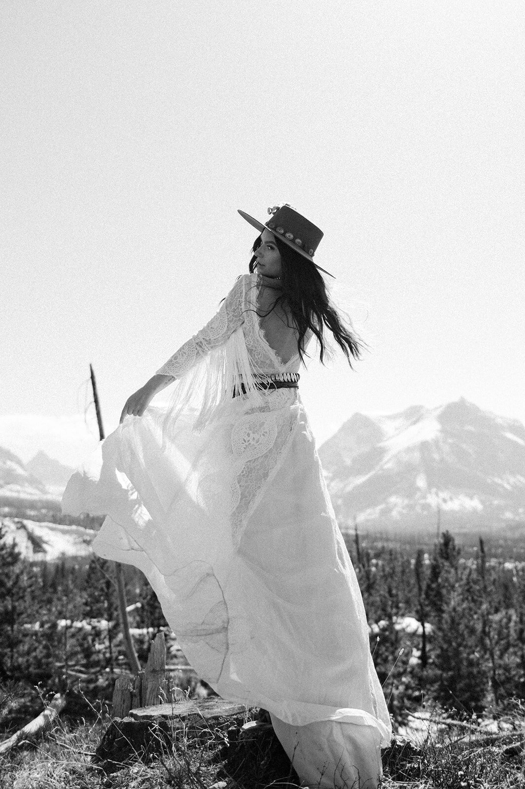 western-boho-glacier-park-elopement-presley-gray-photo-9012