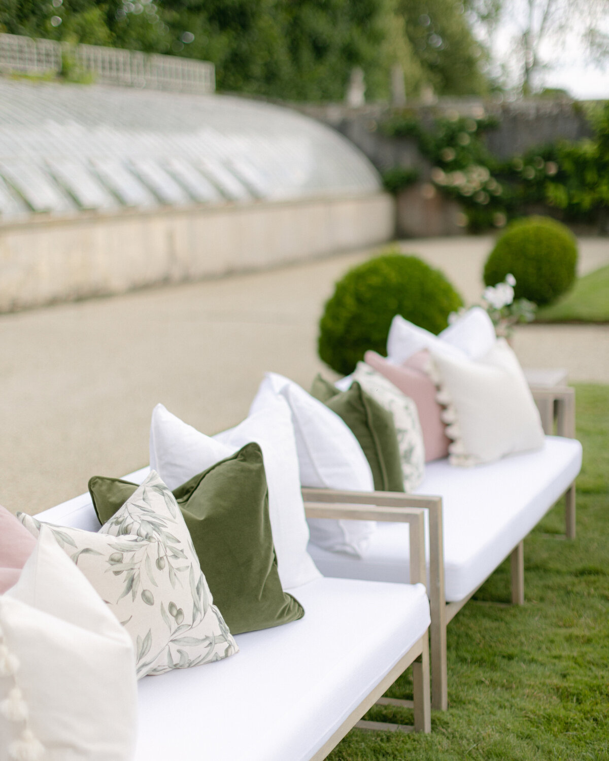 Chateau-de-Grand-Luce-wedding-florist-Floraison53