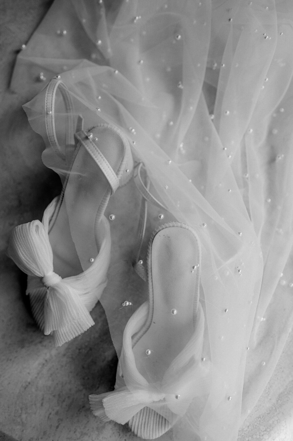 0050 Pascale and Nicolas NAC OBorn Room Wedding Downtown_Ottawa_Photography by Emma