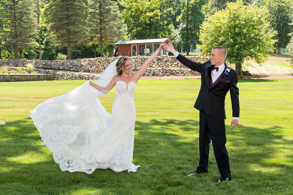 Detroit-Wedding-Photographer-The-Landing-051