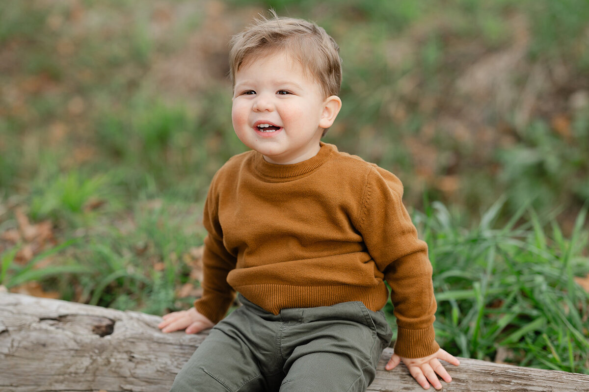 Family-Photos-at-Auer-Farm-Bloomfield-CT_0050