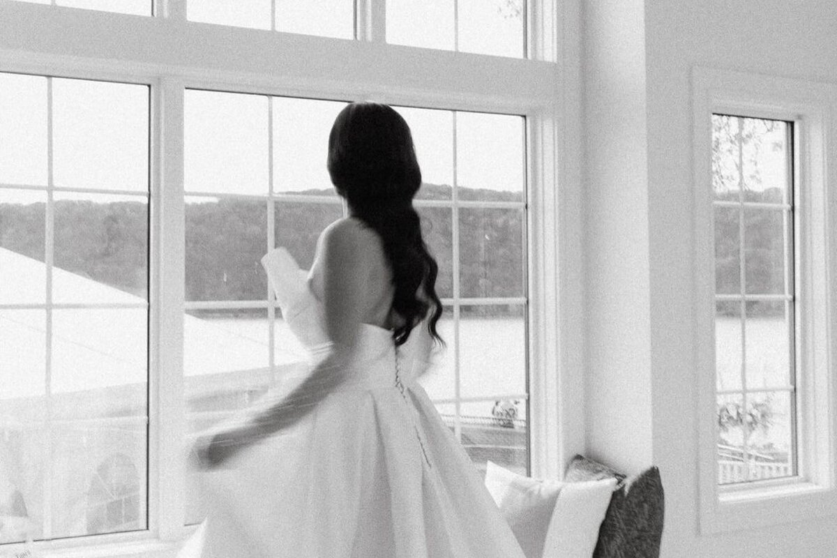 darby-saint-bride-window-moments-nj-nyc