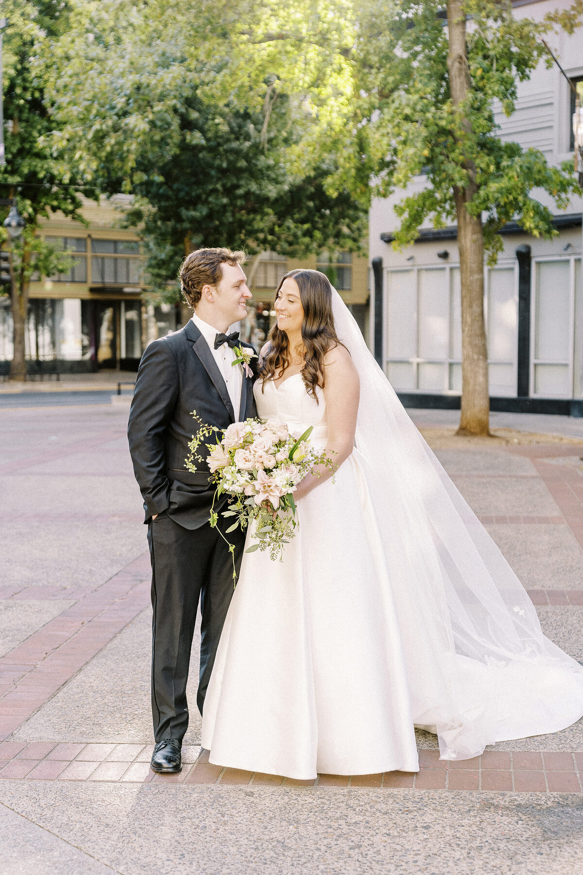downtown-sacramento-firehouse-wedding-059