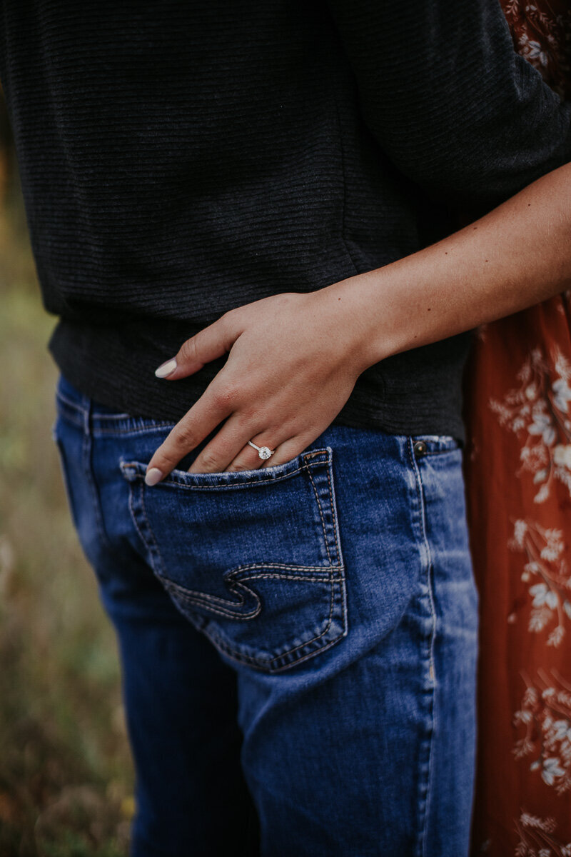 lumy+co_badlands-local-buffalo-jump-engagement-photographer-15