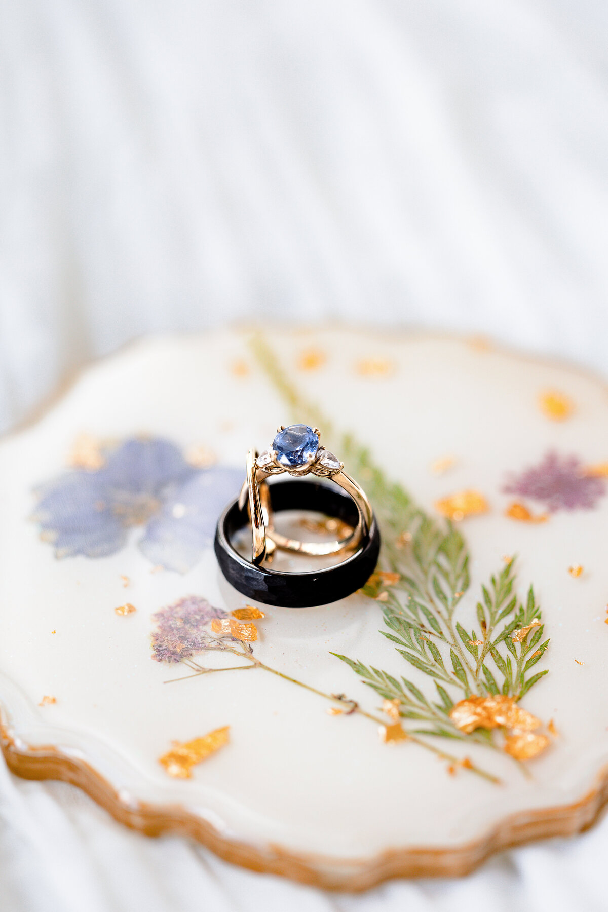 colorado-wedding-flowers-detailed-ring-shots