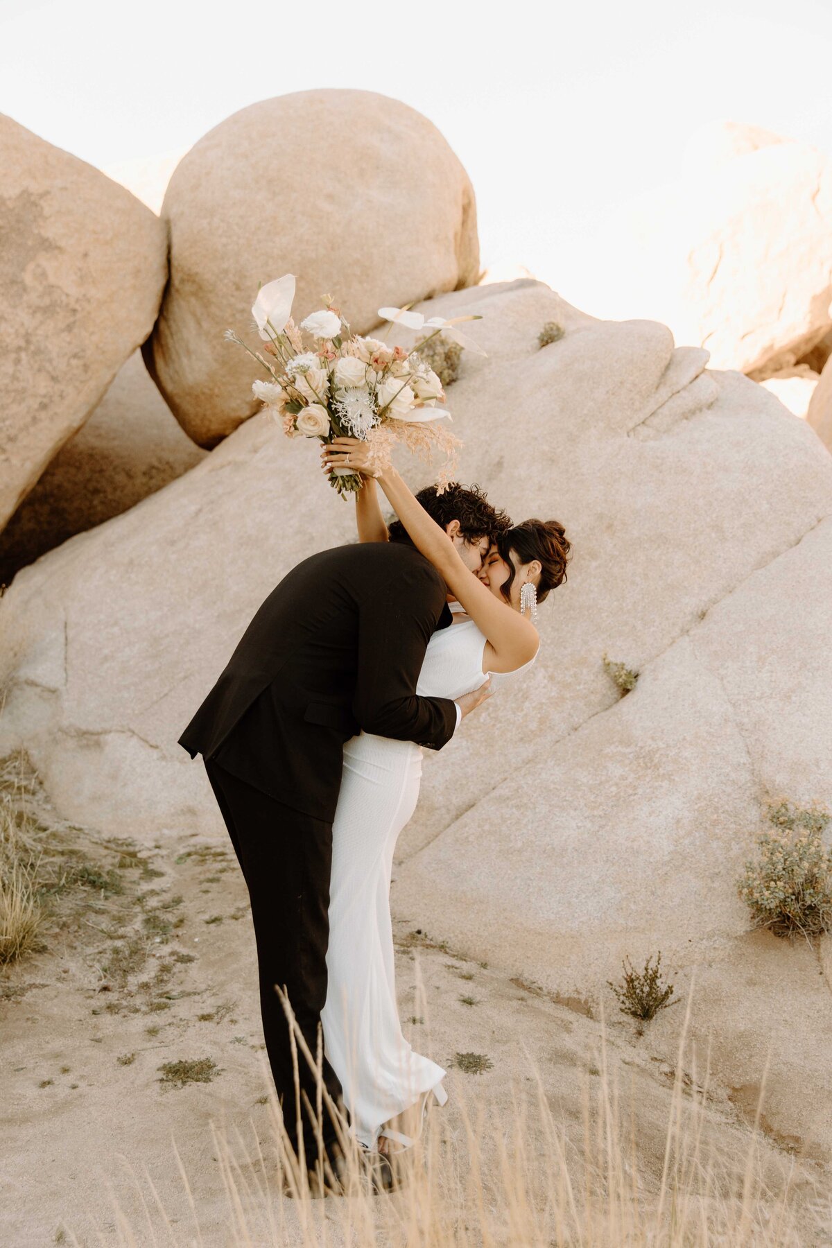 Elegant-Joshua-Tree-Wedding-Photos_1966