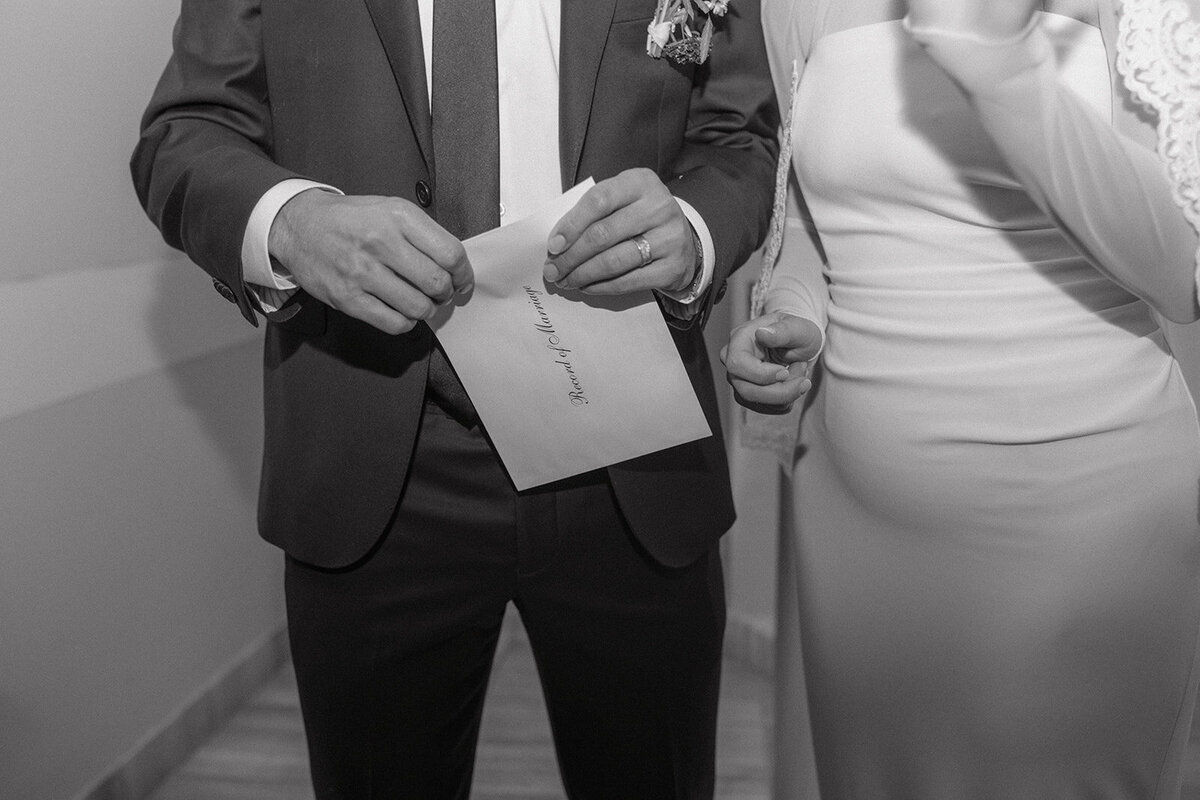toronto-city-elopement-city-hall-osgoode-hall-st-regis-hotel-romantic-indie-movie-elopement-3046