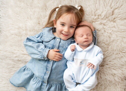 big sister and baby brother at photoshoot in Ayrshire