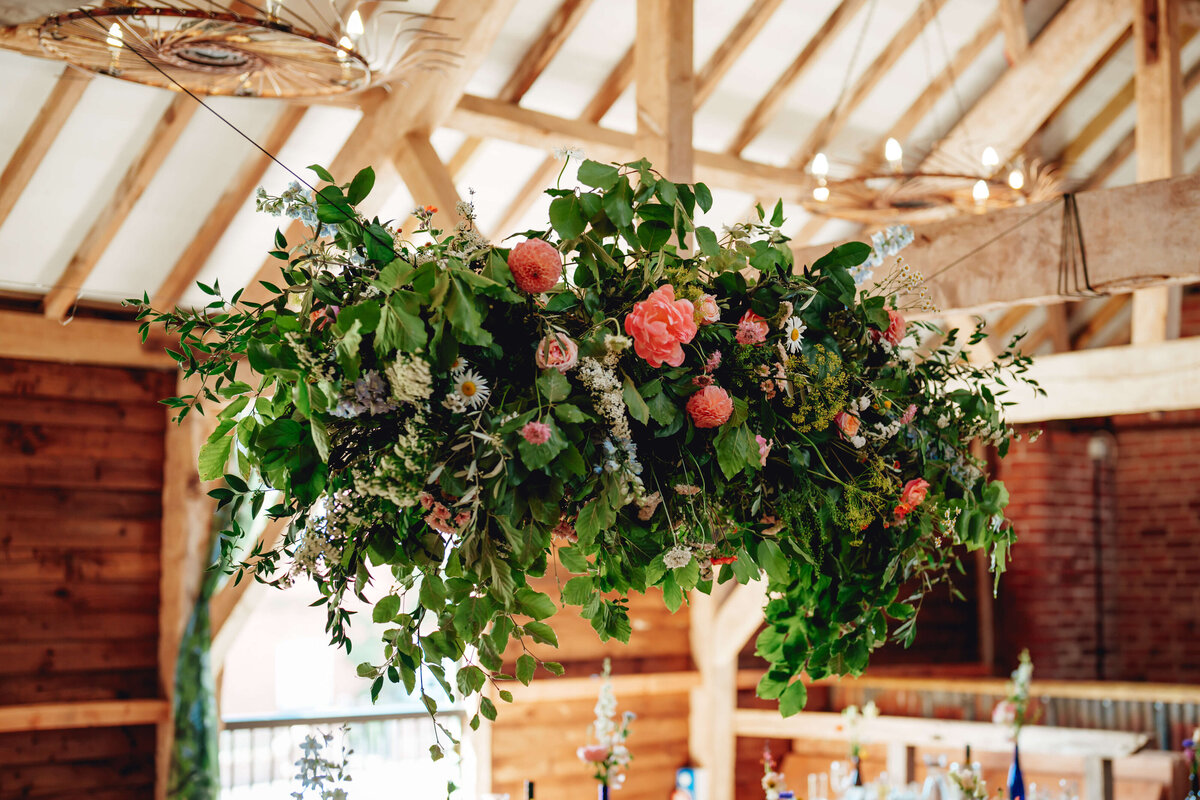 Issy-and-Bella-Floral-Design-Wedding-Florist-Herefordshire-Haybarn-House-J-L33