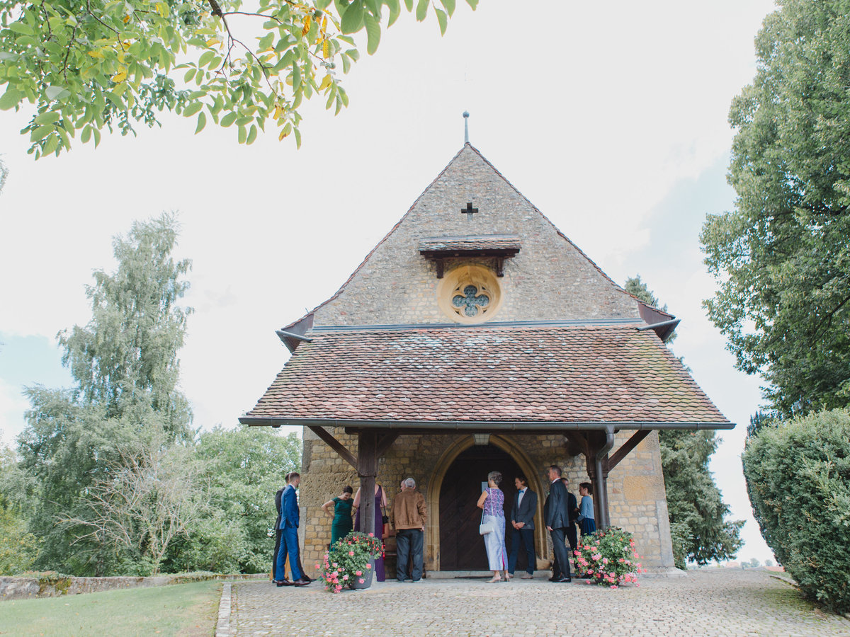 Kirche, Hochzeitsbilder, Hochzeitsfotografin Bern,  Heiraten