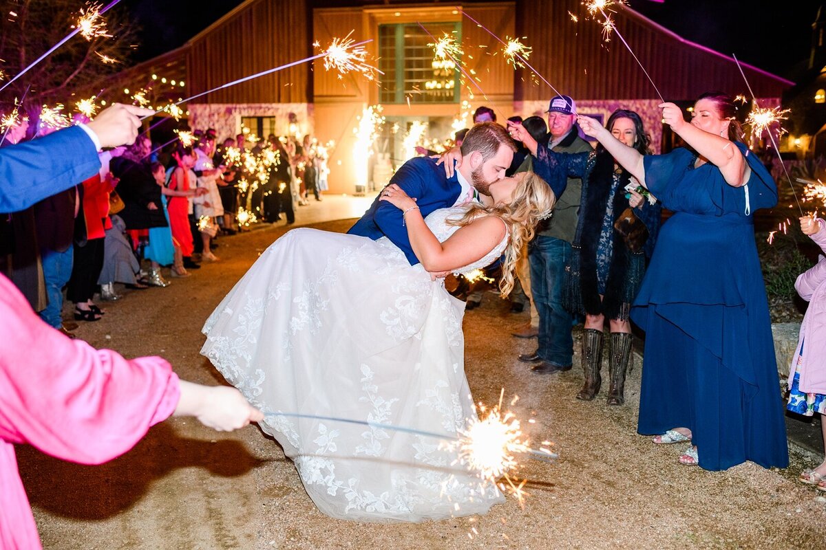 Hidden River Ranch Wedding Photographer in Lampasas Texas-201