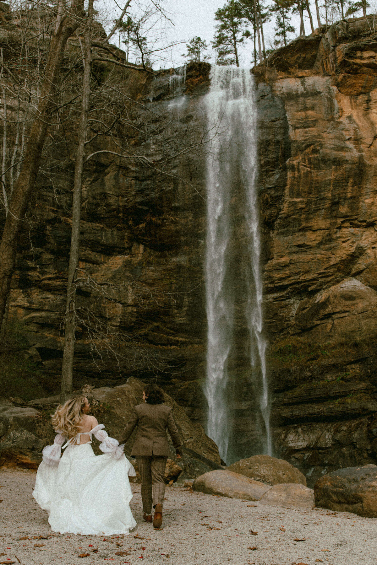 toccoa-falls-georgia-waterfall-whimsical-elegant-elopement-224