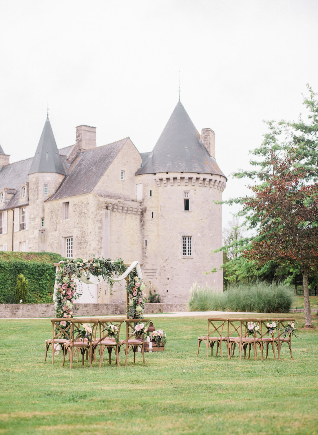 Normandy chateau destination wedding - Harriette Earnshaw Photography-026
