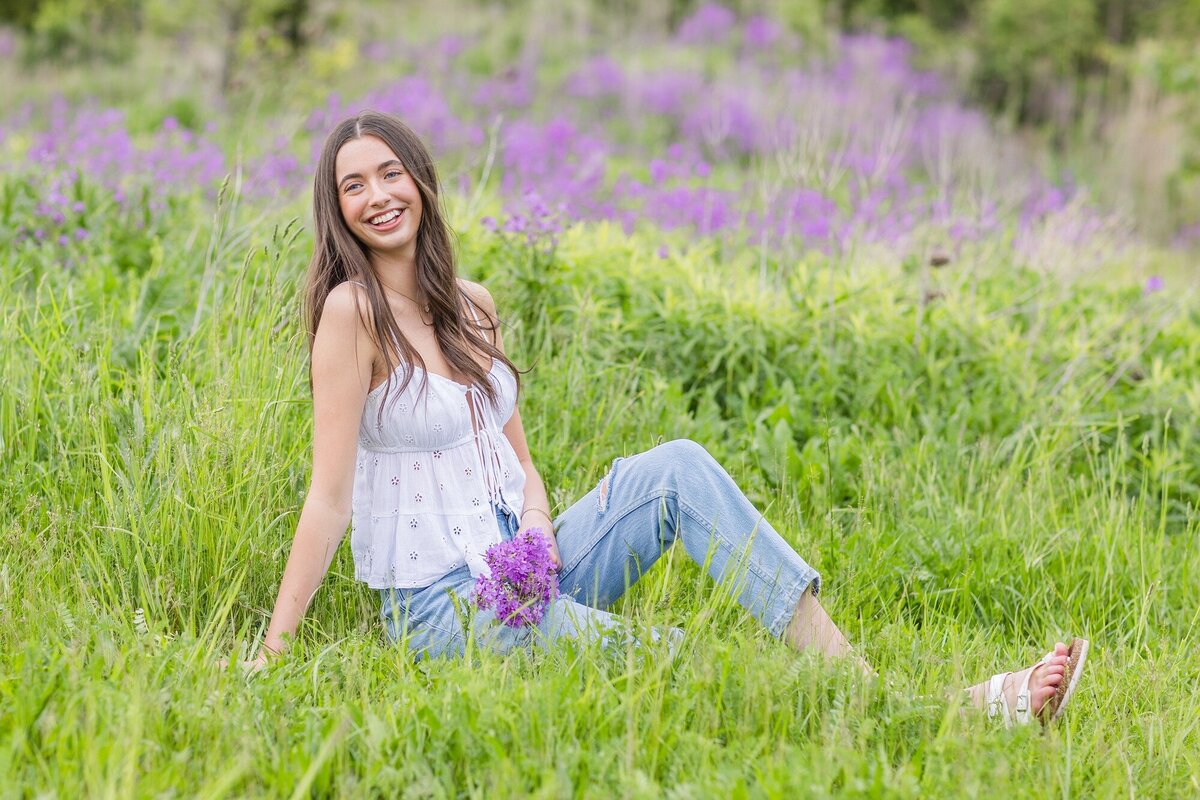 caleigh-ohio-purple-flower-senior-pictures-3