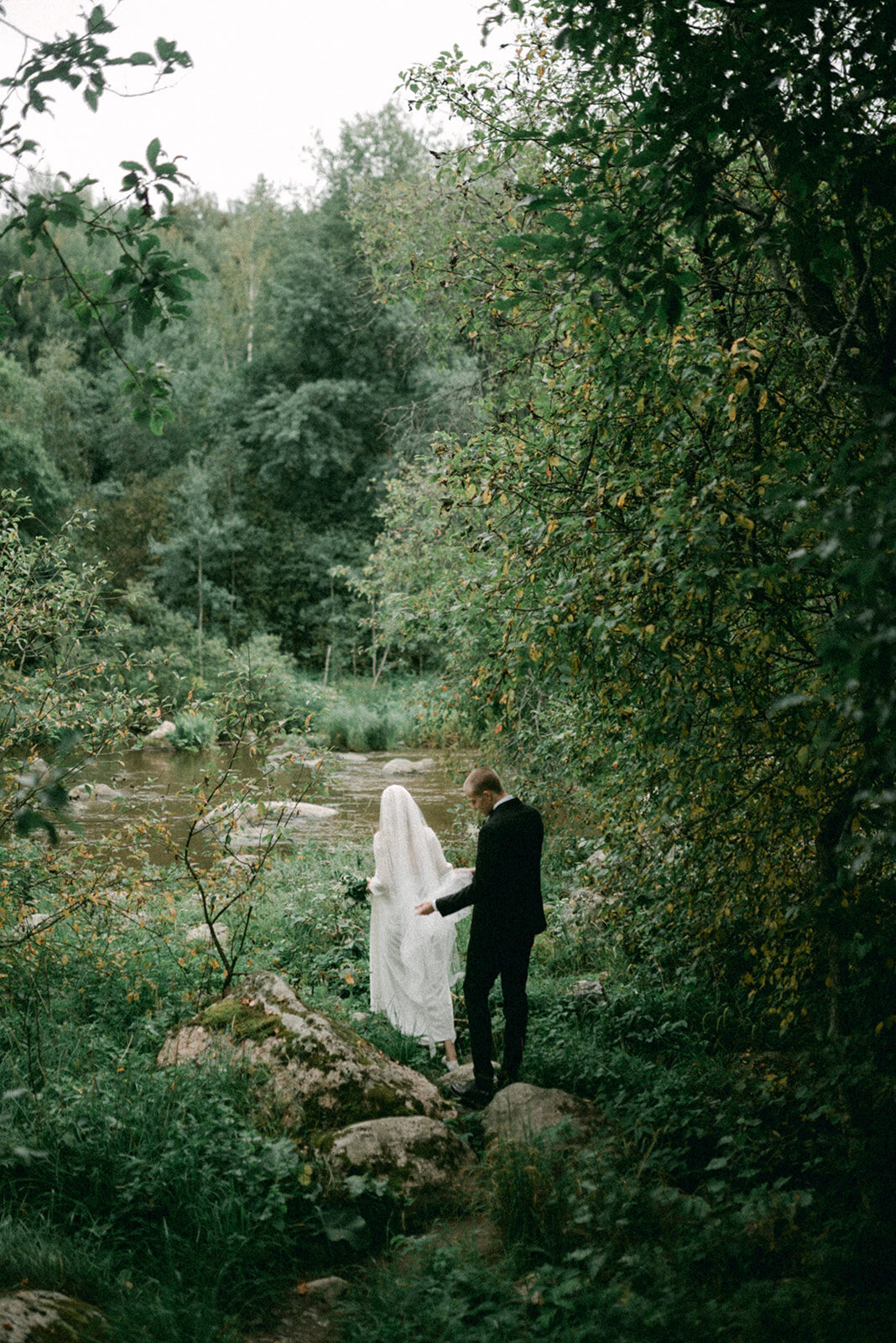 Wedding photo of an Intimate and romantic wedding  photography session in Porvoo by photographer Hannika Gabrielsson