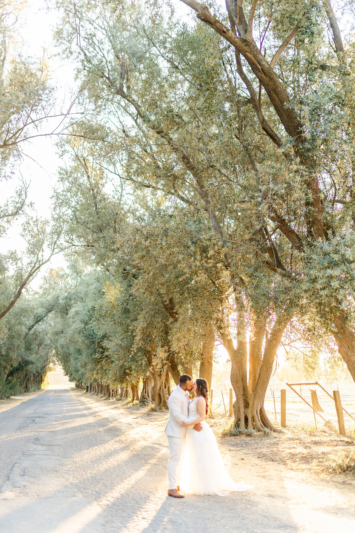 Couples kissing in a beautiful garden