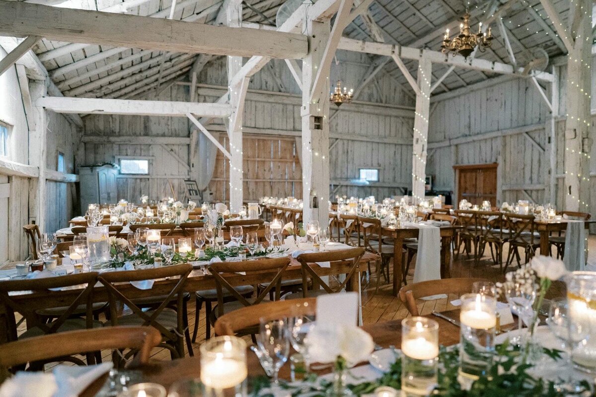 W11-Wedding-Photos-Caledon-Valley-Estate-Eleanor-and-Michael-2024-11-02-2500px-1187