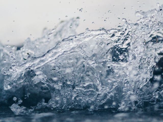 samara-doole-peaTniZsUQs-unsplash_water