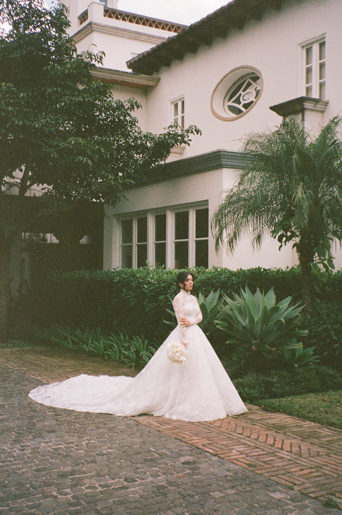 515-Villa-Bokeh-Antigua-Guatemala-Kemberly-Ankeet-Wedding-124