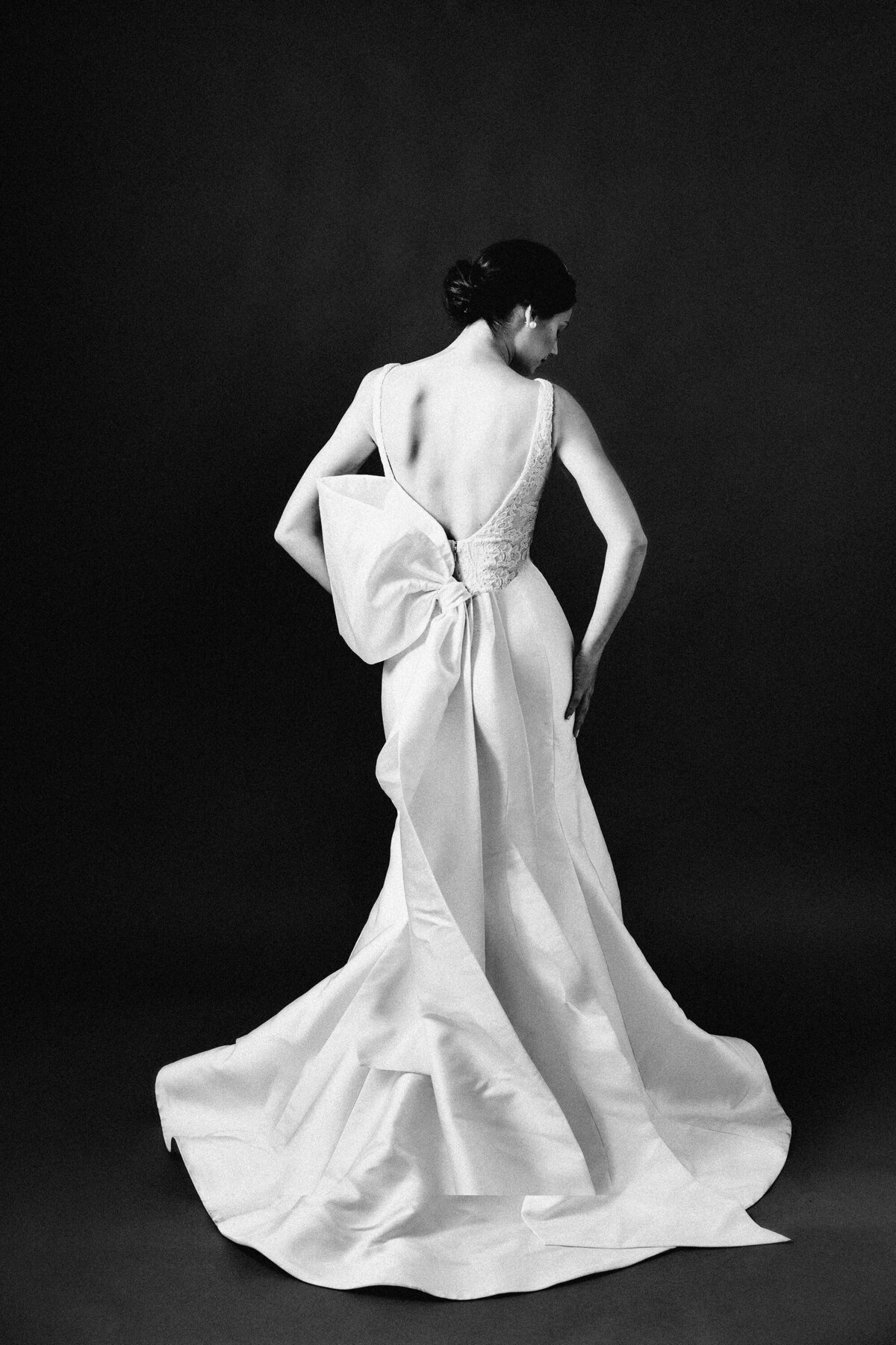 white-dress-bow2