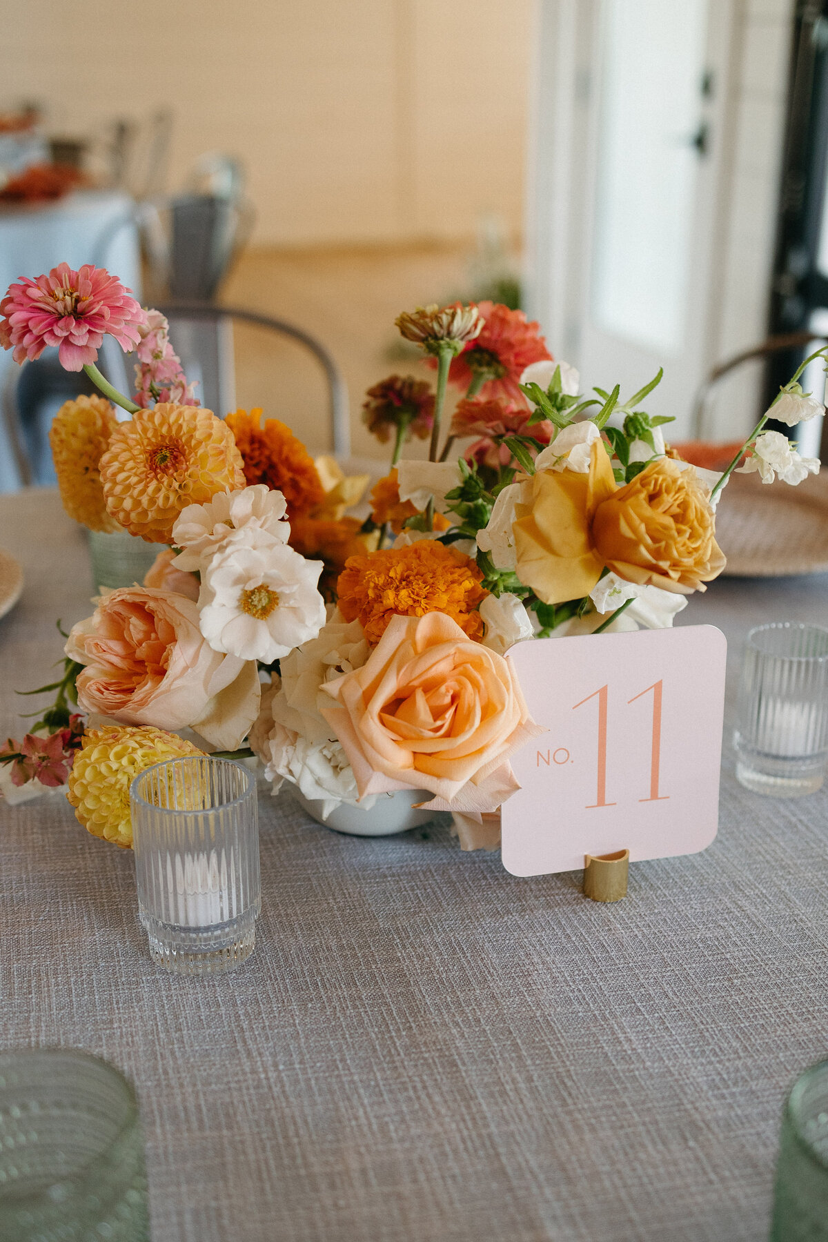 Colorful-bright-summer-wedding-at-contigo-ranch-leah-thomason-13