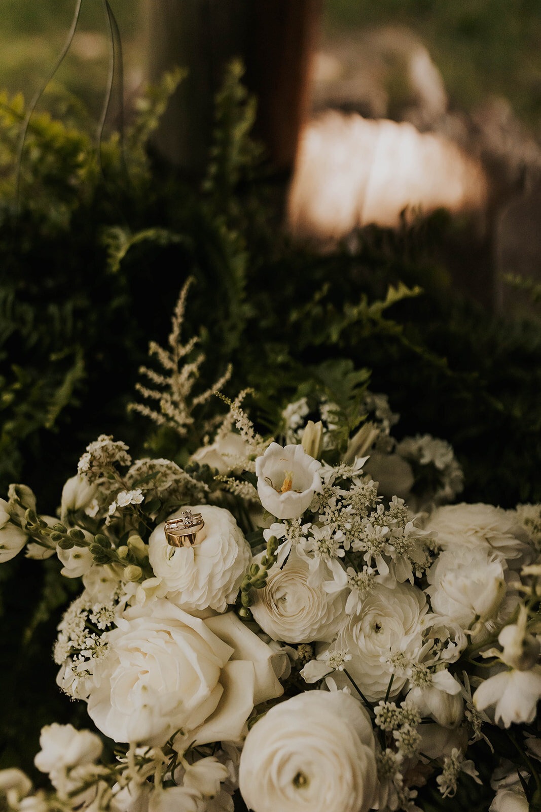 Indianapolis Wedding Florist Planner_First Class Designs_emily elizabeth photography_
