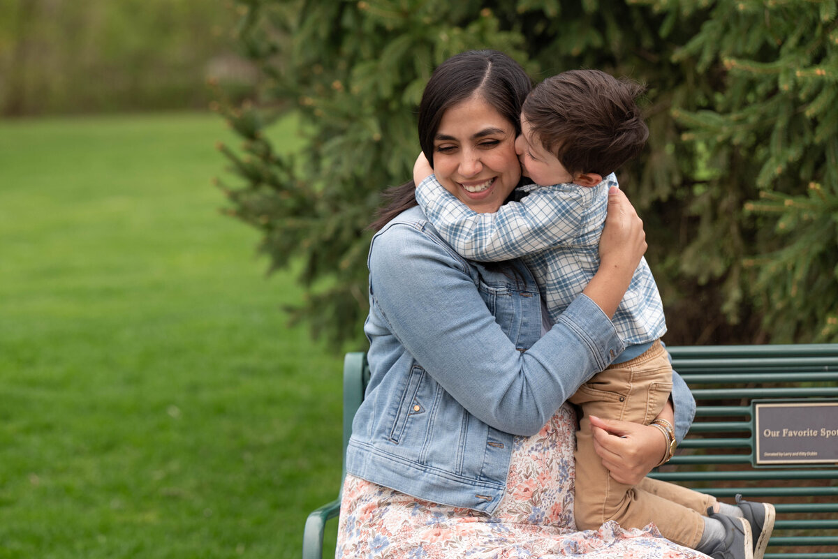 Quarton-Lake-Maternity-2-kids-Royal-Oak-April 20, 2024-DSC_6373