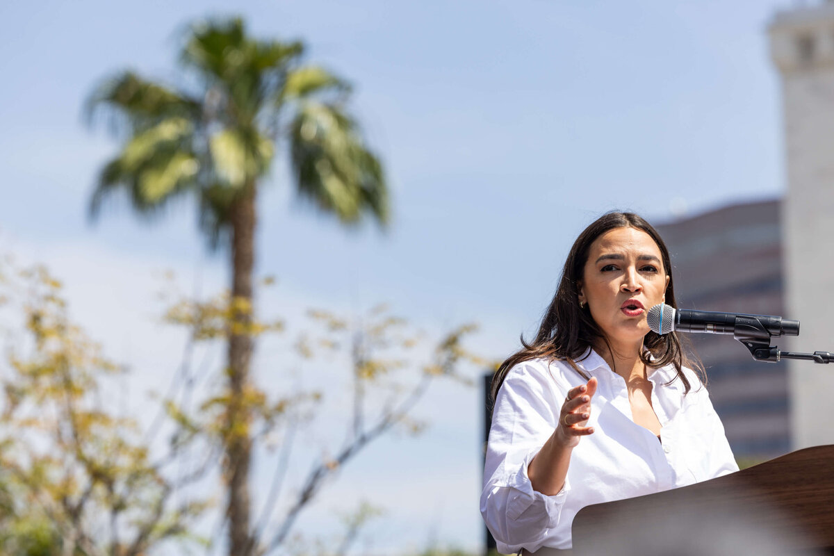 AOC-photo-los-angeles