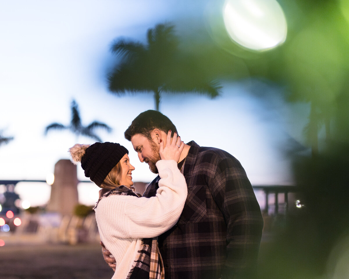 couple-christmas-downtown-session-35