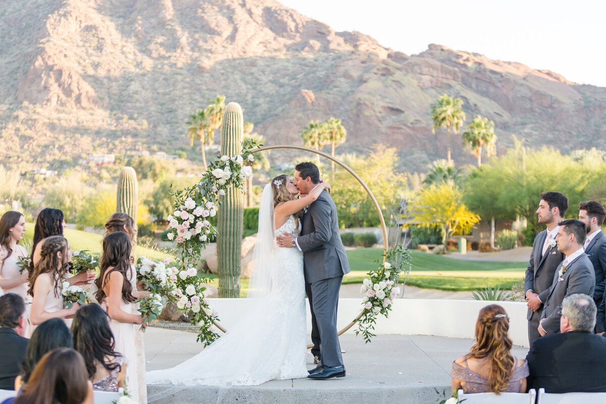 Shelby-Lea-Scottsdale-Wedding-Photographer43