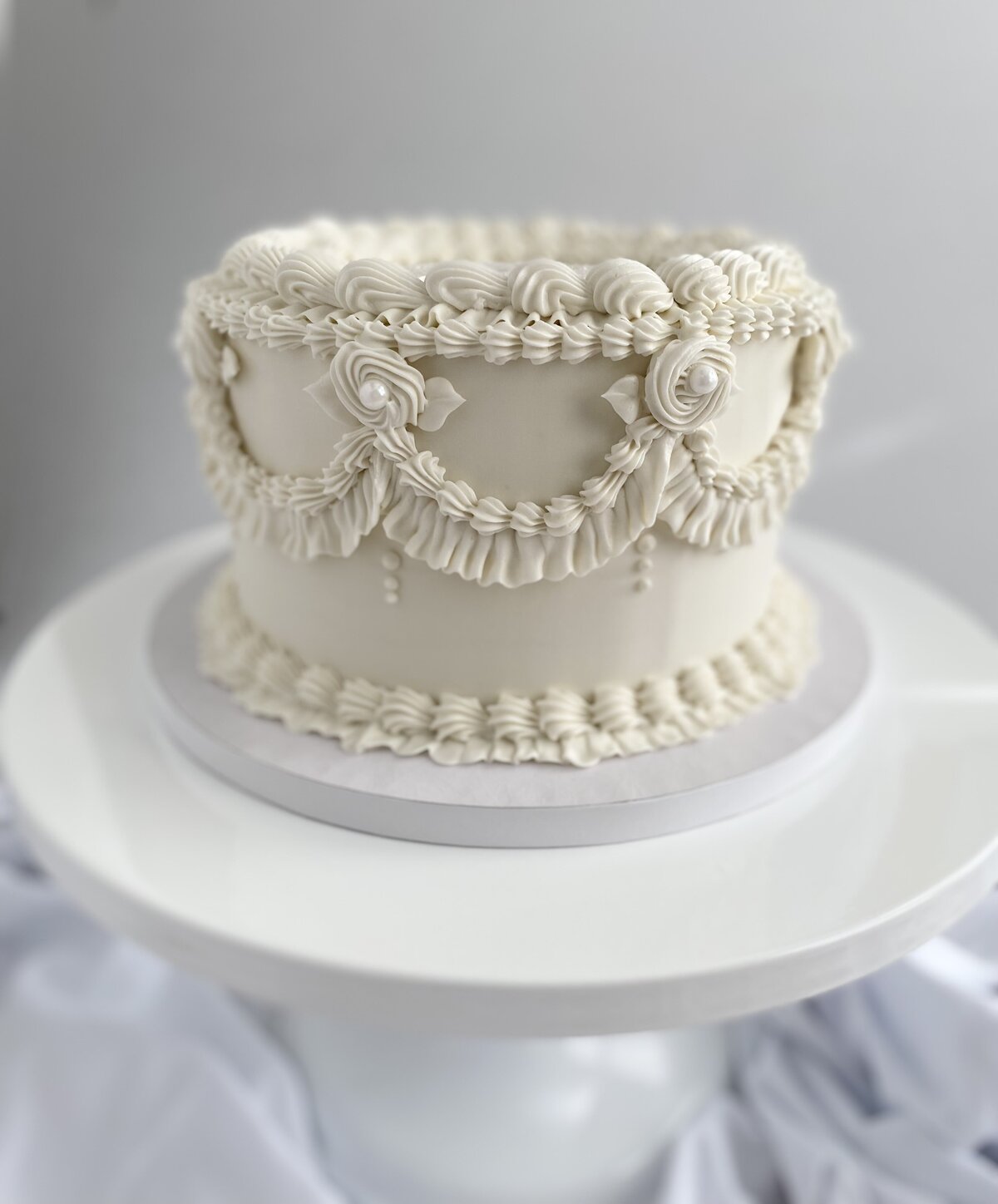 vintage buttercream piping tier