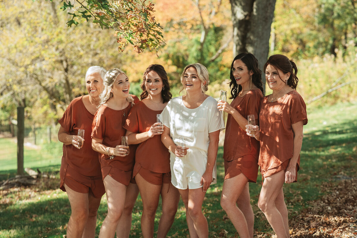 Outdoor bridal party