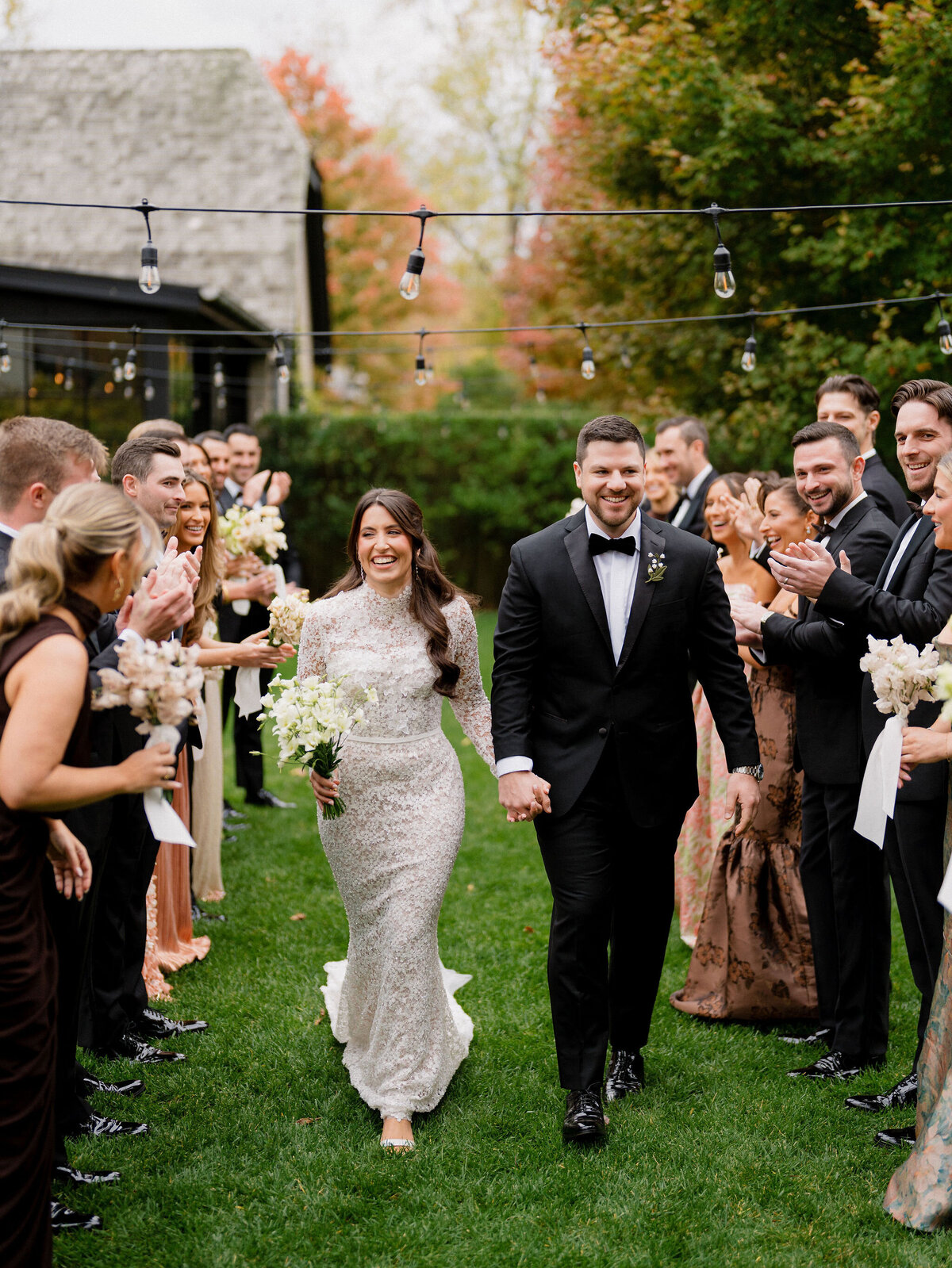 outdoor-fall-wedding-ceremony-at-valley-rock-inn-ny