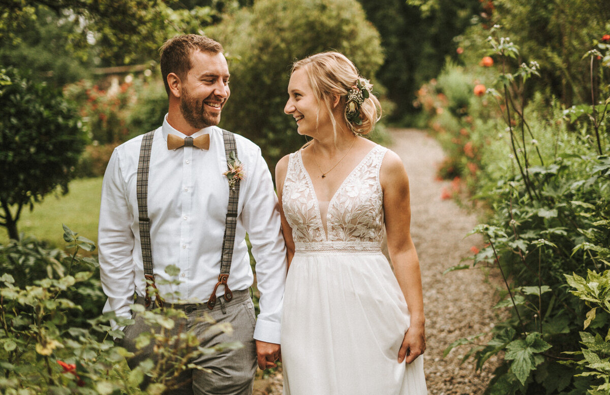 Fotograf-Hochzeit-Freiburg-Brautpaarbilder-Ideen-authentisch-heiraten-in-Freiburg-Hochzeitsfotografie-14