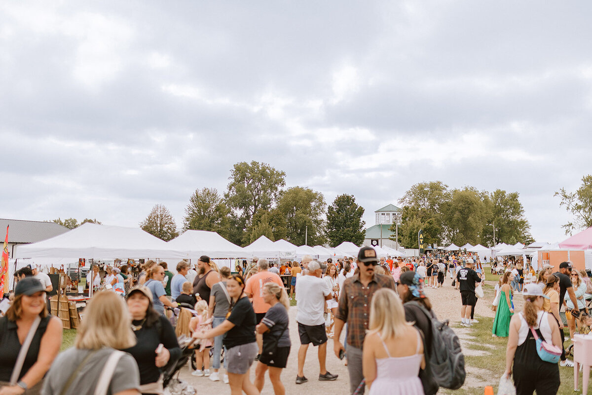 Eastern Iowa's Hippest Vintage and Handmade Market. Shop handmade artisan goods, score some amazing vintage, shop our on-trend mobile boutiques, eat from our delicious food trucks and listen to local live music.