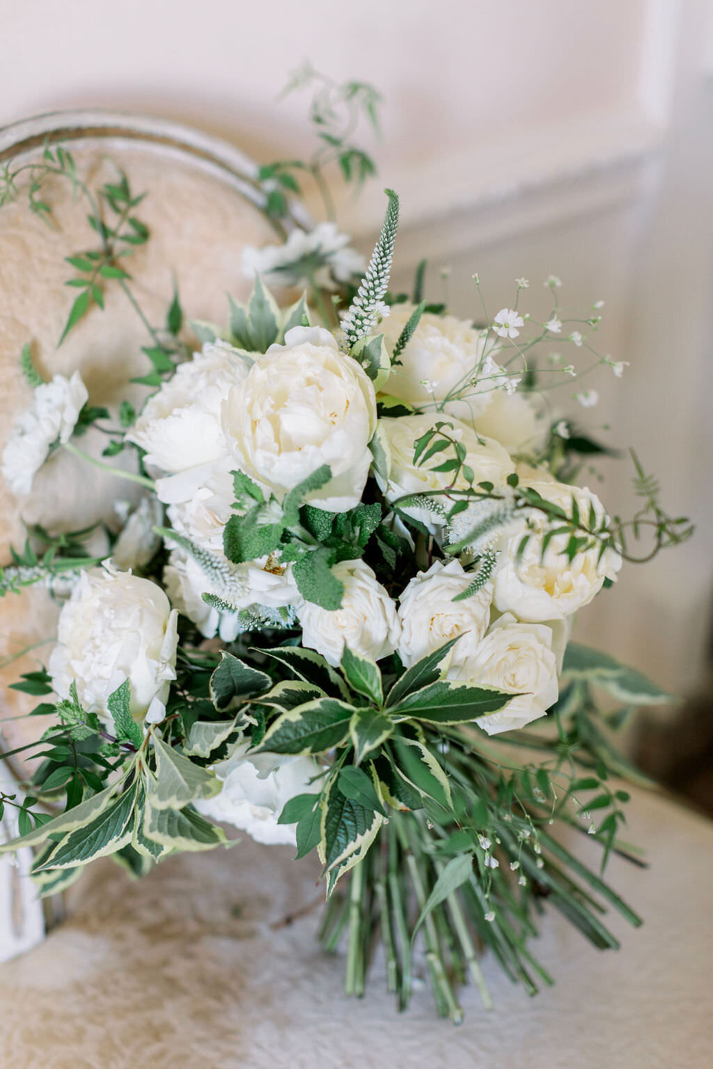 wild and naturalistic bridal bouquet