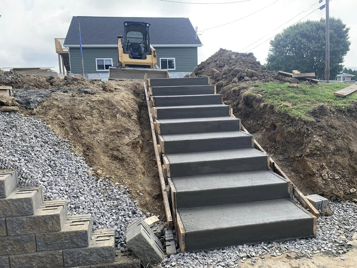 Poured-Concrete-Stairs
