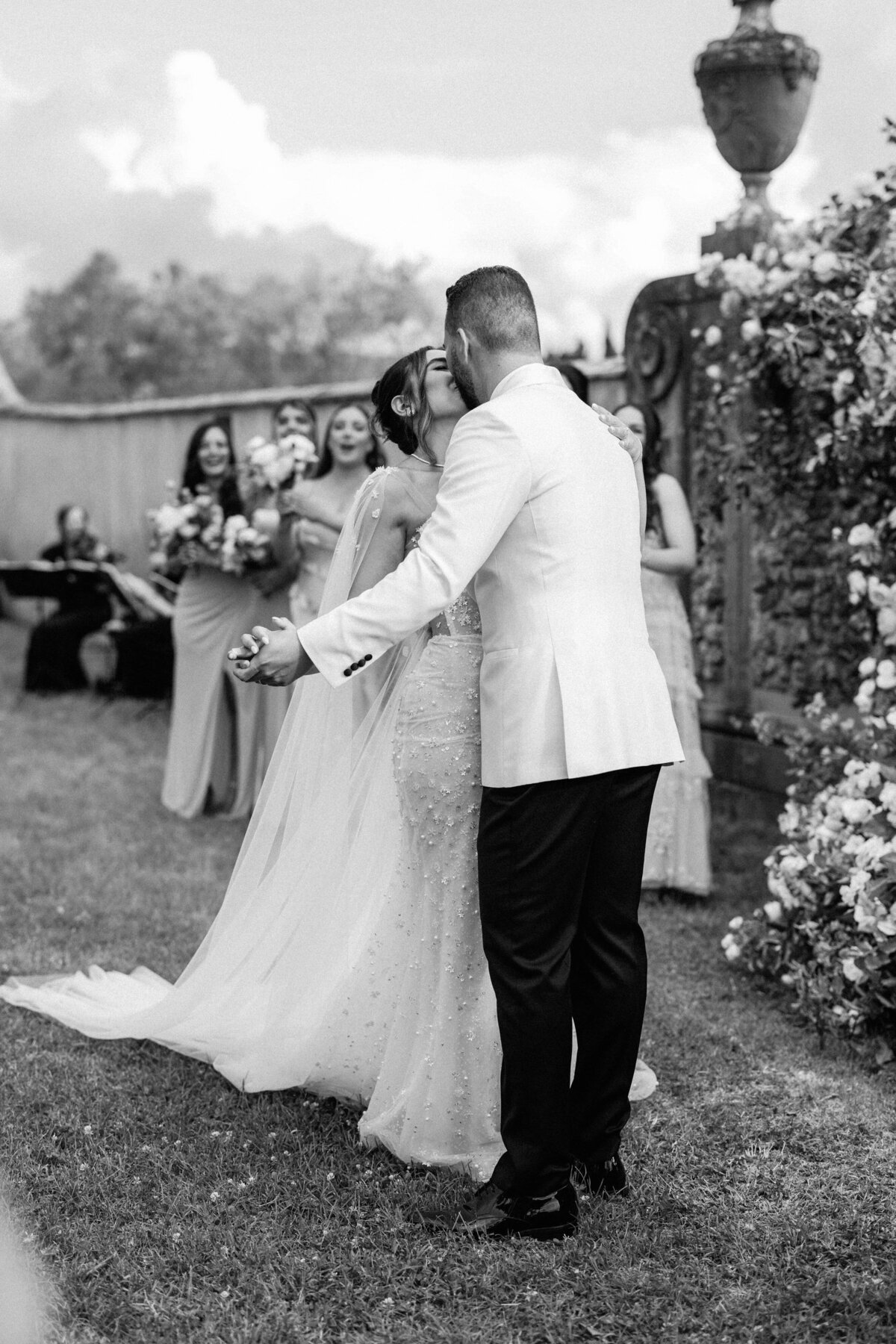 515-Villa-Medicea-di-Lilliano-Tuscany-Italy-Emilia-Paolo-Wedding-38
