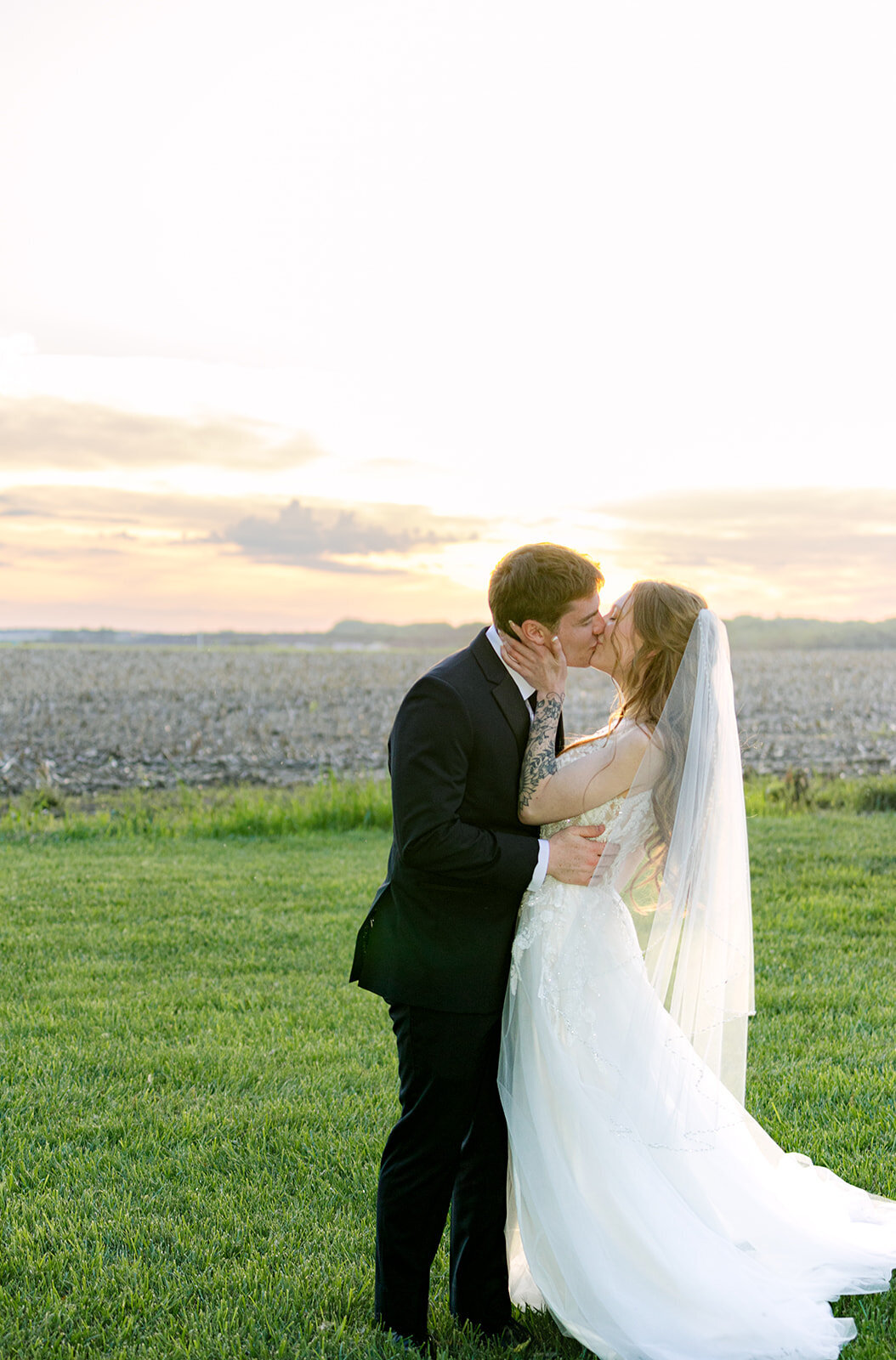 TheBrownstone_Topeka_Kansas_Wedding_Destination_Photographer_CynthiaDiaz (601 of 848)
