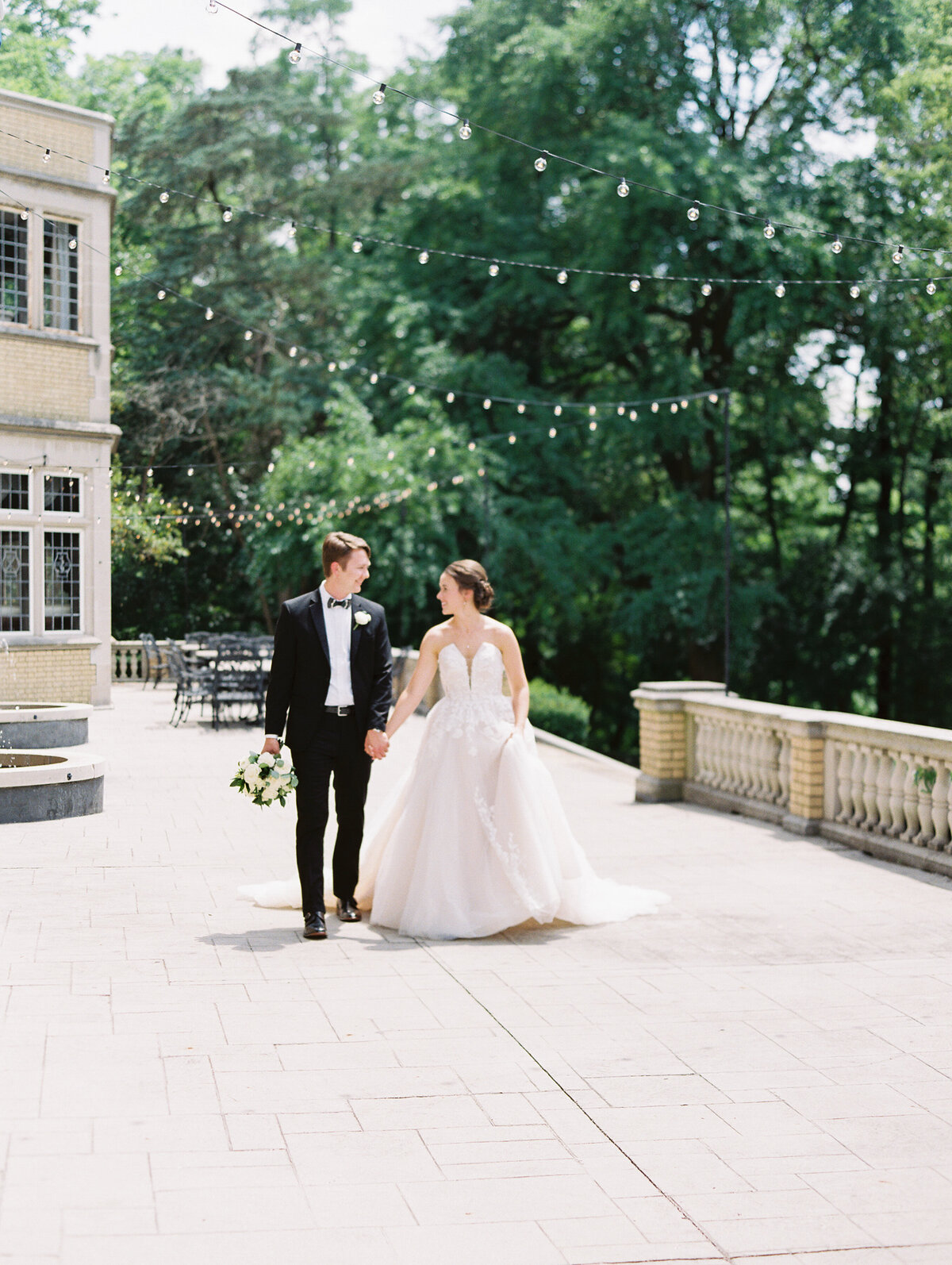 Sharin Shank Photography Fine Art Wedding Engagement Photographer Indiana Destination Light Airy Clasic Timeless Joyful Elopements Elopement Weddings SSP8