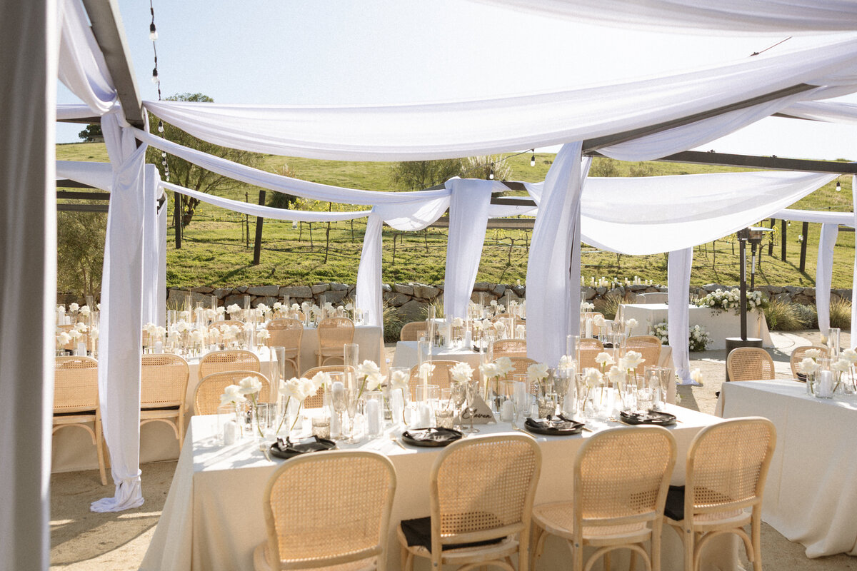draped-rattan-chairs-elegant-wedding