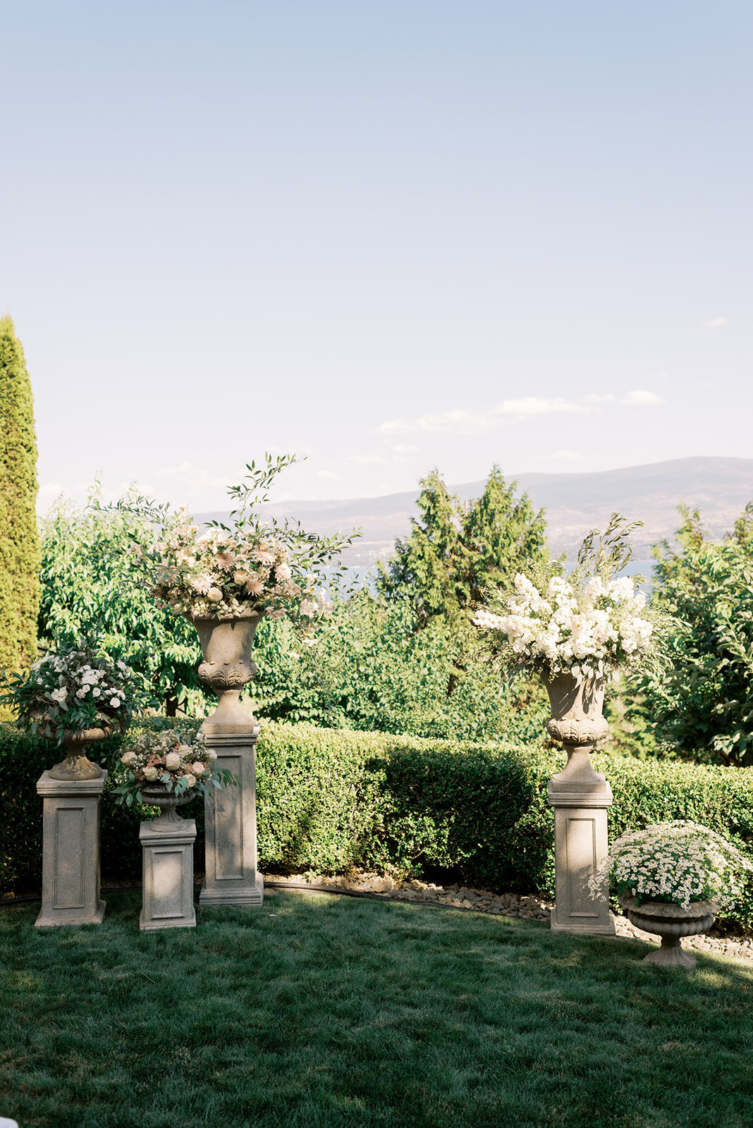 minted-photography-okanagan-kelowna-destination-wedding-photographer-wedding-kelowna-estate-wedding-madison-and-brandon-60